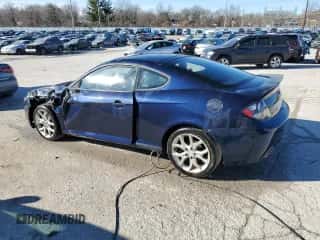 2008 Hyundai Tiburon GT z VIN KMHHN66F98U283680, wystawiony jako Copart lot #42303185 z przebiegiem 85 567 mil mil oraz Szkoda całkowita • Salvage title. Historia ofert i sprzedaży dostępna na DreamBid. Obrazek 2.