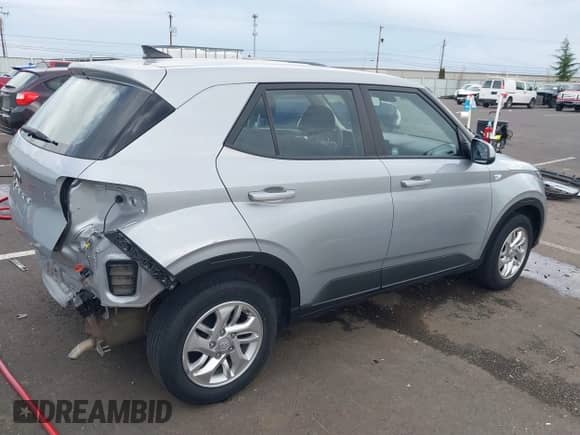 2021 Hyundai Venue SE z VIN KMHRB8A3XMU100531, wystawiony jako IAAI lot #41777510 z przebiegiem 34 557 mil mil oraz . Historia ofert i sprzedaży dostępna na DreamBid. Obrazek 4.