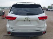 ✅ 2018 Toyota Highlander Limited • VIN: 5TDDZRFHXJS863282 • Lot: 42917706. Wystawiony na IAAI z przebiegiem 171 205 mil. Bezpłatny archiwum sprzedaży aukcyjnych z USA i szczegółowy raport historii pojazdu na DreamBid. Zdjęcie 16.