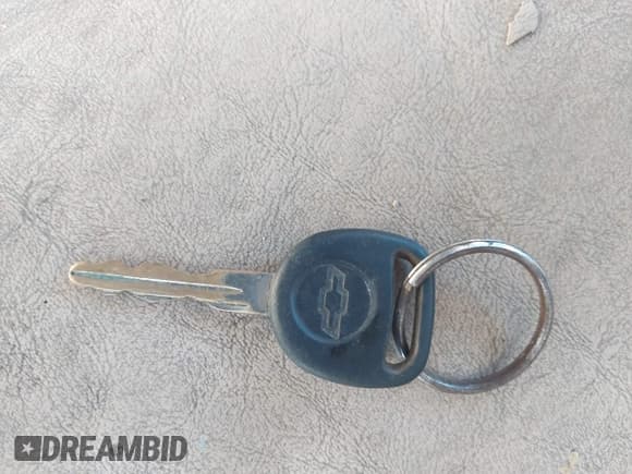 ✅ 2003 Chevrolet Suburban LS • VIN: 3GNEC16Z23G223902 • Лот: 43611151. Опубликован ранее на IAAI с пробегом 359 523 миль. Бесплатный доступ к архиву аукционных продаж из США и подробный отчёт об истории автомобиля на DreamBid. Изображение 11.