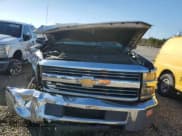 ✅ 2015 Chevrolet Silverado 2500HD Work Truck • VIN: 1GC0CUEGXFZ538701 • Lot: 89376185. Wystawiony na Copart z przebiegiem 198 348 mil. Bezpłatny archiwum sprzedaży aukcyjnych z USA i szczegółowy raport historii pojazdu na DreamBid. Zdjęcie 5.