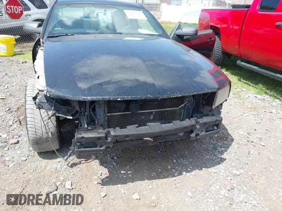 ✅ 2007 Ford Mustang Deluxe • VIN: 1ZVHT80N375243333 • Lot: 42685816. Wystawiony na IAAI z przebiegiem 199 311 mil. Bezpłatny archiwum sprzedaży aukcyjnych z USA i szczegółowy raport historii pojazdu na DreamBid. Zdjęcie 6.