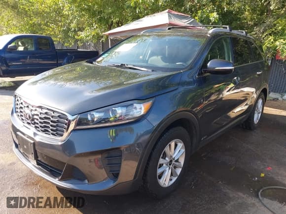 ✅ 2020 Kia Sorento LX • VIN: 5XYPGDA38LG624007 • Лот: 43271836. Опубликован ранее на IAAI с пробегом 129 483 миль. Бесплатный доступ к архиву аукционных продаж из США и подробный отчёт об истории автомобиля на DreamBid. Изображение 2.