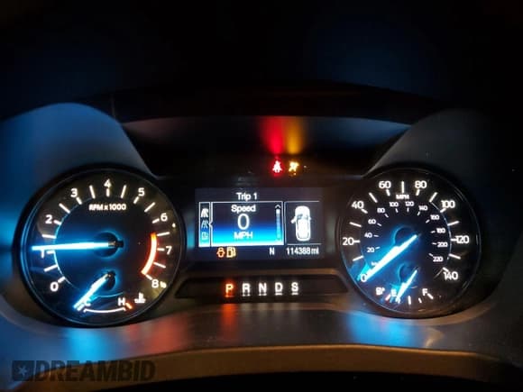 ✅ 2016 Ford Explorer • VIN: 1FM5K8B84GGB72627 • Lot: 86725975. Wystawiony na Copart z przebiegiem 114 388 mil. Bezpłatny archiwum sprzedaży aukcyjnych z USA i szczegółowy raport historii pojazdu na DreamBid. Zdjęcie 9.