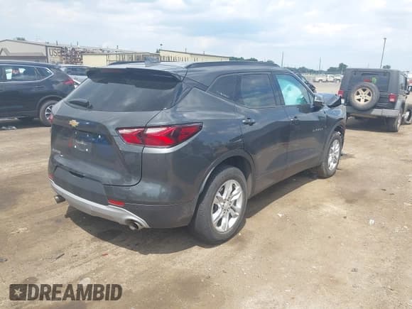 ✅ 2020 Chevrolet Blazer LT • VIN: 3GNKBBRA1LS674883 • Лот: 42653926. Опубликован ранее на IAAI с пробегом 61 187 миль. Бесплатный доступ к архиву аукционных продаж из США и подробный отчёт об истории автомобиля на DreamBid. Изображение 4.