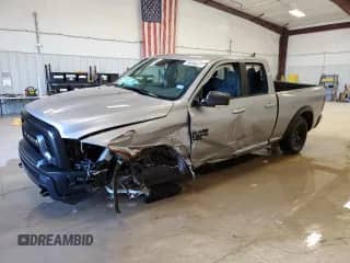 2021 Ram 1500 Warlock z VIN 1C6RR6GG3MS548305, wystawiony jako Copart lot #82207704 z przebiegiem 53 114 mil mil oraz Czysty tytuł • Clean title. Historia ofert i sprzedaży dostępna na DreamBid. Obrazek 1.