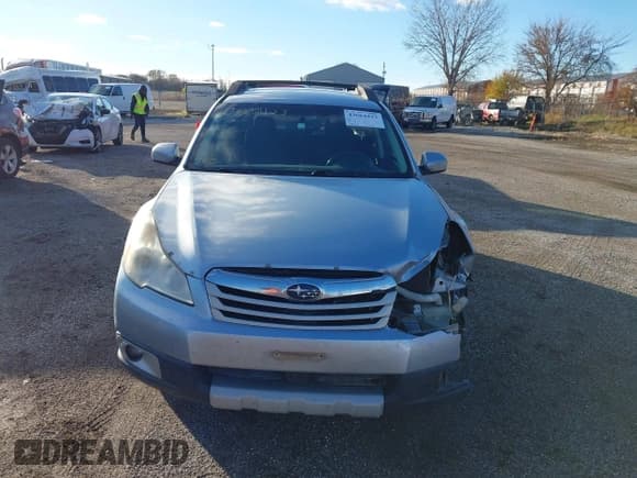 ✅ 2012 Subaru Outback Prem • VIN: 4S4BRBCC5C3239090 • Lot: 43664423. Listed on IAAI with 190,571 mi. Free auction sales archive from the USA and detailed vehicle history report at DreamBid. Image 13.