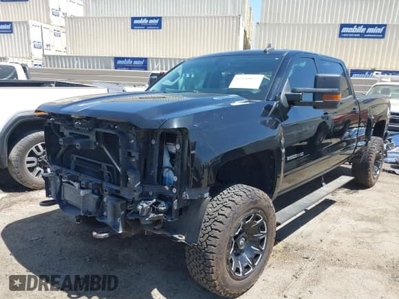 ✅ 2016 Chevrolet Silverado 2500HD LT • VIN: 1GC1KVE89GF277845 • Lot: 43040037. Wystawiony na IAAI z przebiegiem 56 497 mil. Bezpłatny archiwum sprzedaży aukcyjnych z USA i szczegółowy raport historii pojazdu na DreamBid. Zdjęcie 19.