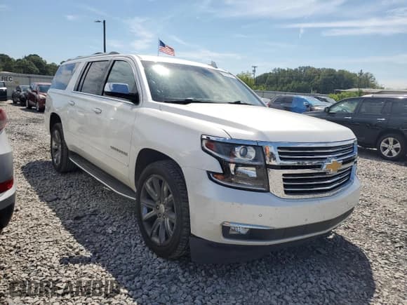 ✅ 2017 Chevrolet Suburban Premier • VIN: 1GNSCJKC3HR363985 • Lot: 69456134. Wystawiony na Copart z przebiegiem 143 029 mil. Bezpłatny archiwum sprzedaży aukcyjnych z USA i szczegółowy raport historii pojazdu na DreamBid. Zdjęcie 4.