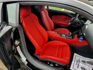 ✅ 2021 Audi R8 performance quattro • VIN: WUAKBAFX4M7901384 • Lot: 63407995. Wystawiony na Copart z przebiegiem 5 665 mil. Bezpłatny archiwum sprzedaży aukcyjnych z USA i szczegółowy raport historii pojazdu na DreamBid. Zdjęcie 6.