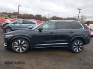 ✅ 2025 Volvo XC90 • VIN: YV4H60JF7S1303761 • Lot: 43584021. Wystawiony na IAAI z przebiegiem 9 510 mil. Bezpłatny archiwum sprzedaży aukcyjnych z USA i szczegółowy raport historii pojazdu na DreamBid. Zdjęcie 15.