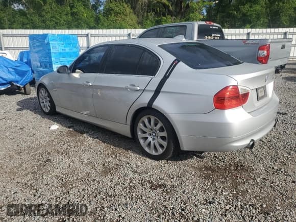 ✅ 2007 BMW 3 Series 335i • VIN: WBAVB73507PA86489 • Lot: 56629945. Listed on Copart with 231,693 mi. Free auction sales archive from the USA and detailed vehicle history report at DreamBid. Image 2.