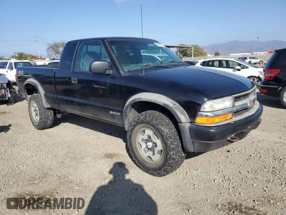 2001 Chevrolet S-10 LS ZR2 с VIN 1GCCT19W718212902, выставлен на аукционе Copart как лот 44061355 с пробегом 127 011 миль миль и Списание • Salvage title. История ставок и продаж доступна на DreamBid. Изображение 4.