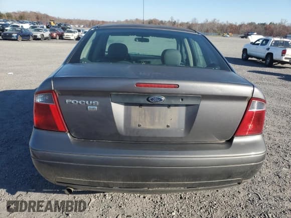 ✅ 2007 Ford Focus S • VIN: 1FAHP34N87W197177 • Lot: 92315605. Listed on Copart with 109,362 mi. Free auction sales archive from the USA and detailed vehicle history report at DreamBid. Image 6.