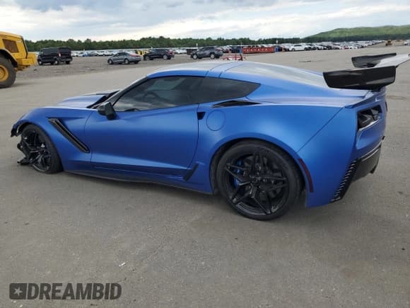 ✅ 2019 Chevrolet Corvette ZR1 3ZR • VIN: 1G1Y42D97K5801812 • Лот: 64438854. Опубликован ранее на Copart с пробегом 12 174 миль. Бесплатный доступ к архиву аукционных продаж из США и подробный отчёт об истории автомобиля на DreamBid. Изображение 2.