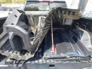 ✅ 2019 Chevrolet Silverado 1500 RST • VIN: 1GCRYEED8KZ248956 • Lot: 42172921. Wystawiony na IAAI z przebiegiem 63 811 mil. Bezpłatny archiwum sprzedaży aukcyjnych z USA i szczegółowy raport historii pojazdu na DreamBid. Zdjęcie 12.