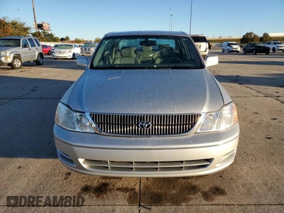 ✅ 2001 Toyota Avalon XLS • VIN: 4T1BF28B51U155206 • Lot: 80211254. Listed on Copart with 200,910 mi. Free auction sales archive from the USA and detailed vehicle history report at DreamBid. Image 5.