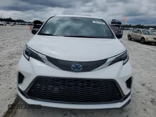 ✅ 2021 Toyota Sienna XSE • VIN: 5TDXRKEC0MS009027 • Lot: 70214185. Listed on Copart with 53,934 mi. Free auction sales archive from the USA and detailed vehicle history report at DreamBid. Image 5.