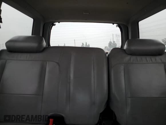 ✅ 2000 Ford Explorer XLT • VIN: 1FMZU63P6YZB71118 • Lot: 53073075. Wystawiony na Copart z przebiegiem 86 387 mil. Bezpłatny archiwum sprzedaży aukcyjnych z USA i szczegółowy raport historii pojazdu na DreamBid. Zdjęcie 10.