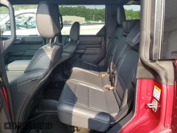 ✅ 2025 Ford Bronco Badlands • VIN: 1FMEE9BP1SLA57648 • Lot: 67283265. Listed on Copart with 5,104 mi. Free auction sales archive from the USA and detailed vehicle history report at DreamBid. Image 11.