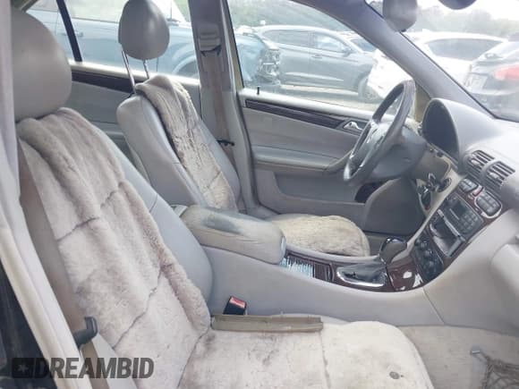 ✅ 2003 Mercedes-Benz C 240 • VIN: WDBRF61JX3A457198 • Lot: 42380809. Listed on IAAI with 251,167 mi. Free auction sales archive from the USA and detailed vehicle history report at DreamBid. Image 5.