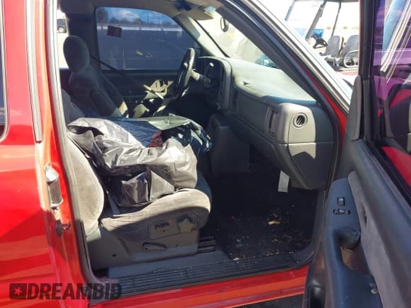 ✅ 2002 Chevrolet Silverado 1500 LT • VIN: 2GCEC19T921405331 • Лот: 43455816. Опубликован ранее на IAAI с пробегом 238 665 миль. Бесплатный доступ к архиву аукционных продаж из США и подробный отчёт об истории автомобиля на DreamBid. Изображение 5.