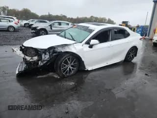 ✅ 2022 Toyota Camry SE • VIN: 4T1S11AK5NU029646 • Лот: 86129755. Опубликован ранее на Copart с пробегом Не указан. Бесплатный доступ к архиву аукционных продаж из США и подробный отчёт об истории автомобиля на DreamBid. Изображение 1.