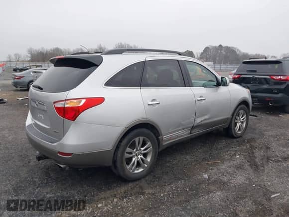 2012 Hyundai Veracruz Limited с VIN KM8NU4CC4CU190899, выставлен на аукционе IAAI как лот 41511662 с пробегом 201 617 миль миль и . История ставок и продаж доступна на DreamBid. Изображение 4.