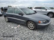 ✅ 2004 Volvo V70 • VIN: YV1SW59V542369766 • Lot: 70521125. Listed on Copart with 209,851 mi. Free auction sales archive from the USA and detailed vehicle history report at DreamBid. Image 4.