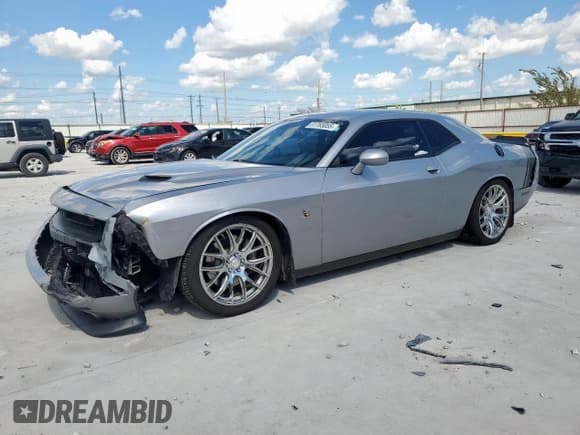 ✅ 2016 Dodge Challenger R/T Scat Pack • VIN: 2C3CDZFJ0GH114483 • Lot: 81765055. Wystawiony na Copart z przebiegiem 47 931 mil. Bezpłatny archiwum sprzedaży aukcyjnych z USA i szczegółowy raport historii pojazdu na DreamBid. Zdjęcie 1.