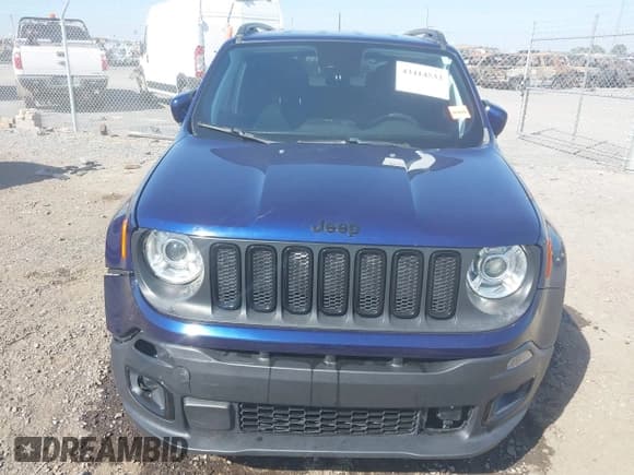 ✅ 2018 Jeep Renegade Latitude • VIN: ZACCJABB7JPG74639 • Lot: 43414533. Wystawiony na IAAI z przebiegiem 145 592 mil. Bezpłatny archiwum sprzedaży aukcyjnych z USA i szczegółowy raport historii pojazdu na DreamBid. Zdjęcie 6.