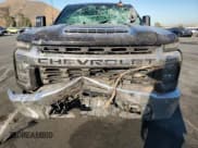 ✅ 2020 Chevrolet Silverado 2500HD LT • VIN: 1GC4YNEY0LF290697 • Lot: 71745335. Listed on Copart with 76,716 mi. Free auction sales archive from the USA and detailed vehicle history report at DreamBid. Image 5.