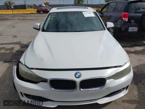 ✅ 2014 BMW 3 Series 328i • VIN: WBA3C1C59EK107056 • Lot: 42778687. Listed on IAAI with 106,786 mi. Free auction sales archive from the USA and detailed vehicle history report at DreamBid. Image 12.