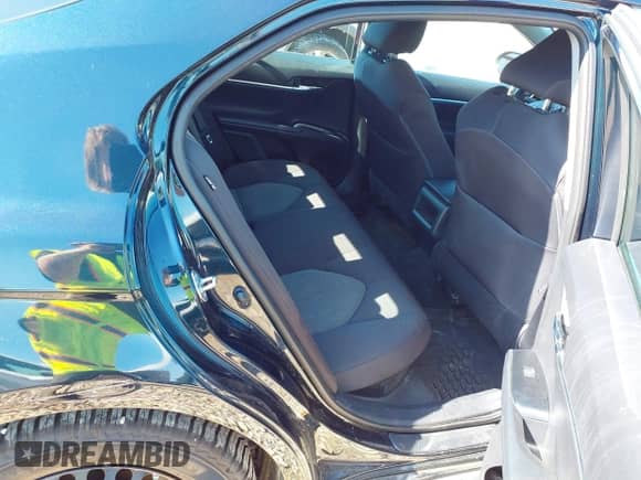 2020 Toyota Camry Hybrid LE z VIN 4T1E31AK9LU019478, wystawiony jako IAAI lot #43097201 z przebiegiem 48 313 mil mil oraz . Historia ofert i sprzedaży dostępna na DreamBid. Obrazek 8.