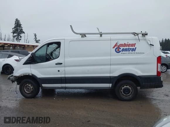 ✅ 2016 Ford Transit • VIN: 1FTYR1YG5GKA83973 • Lot: 43796380. Wystawiony na IAAI z przebiegiem 174 491 mil. Bezpłatny archiwum sprzedaży aukcyjnych z USA i szczegółowy raport historii pojazdu na DreamBid. Zdjęcie 15.