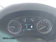 ✅ 2018 Buick Enclave Premium • VIN: 5GAERCKW0JJ236871 • Lot: 43479964. Wystawiony na IAAI z przebiegiem 82 648 mil. Bezpłatny archiwum sprzedaży aukcyjnych z USA i szczegółowy raport historii pojazdu na DreamBid. Zdjęcie 7.