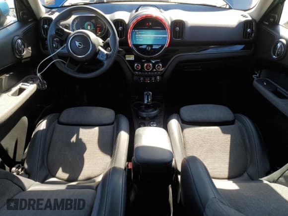 ✅ 2023 MINI Countryman Cooper S • VIN: WMZ83BR06P3P65845 • Lot: 81977595. Wystawiony na Copart z przebiegiem 38 262 mil. Bezpłatny archiwum sprzedaży aukcyjnych z USA i szczegółowy raport historii pojazdu na DreamBid. Zdjęcie 8.