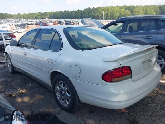 ✅ 2000 Oldsmobile Intrigue GLS • VIN: 1G3WX52H2YF258972 • Лот: 42698801. Опубликован ранее на IAAI с пробегом 132 659 миль. Бесплатный доступ к архиву аукционных продаж из США и подробный отчёт об истории автомобиля на DreamBid. Изображение 3.
