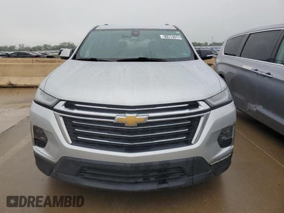✅ 2022 Chevrolet Traverse LT Cloth • VIN: 1GNEVMKW4NJ171794 • Lot: 51499765. Wystawiony na Copart z przebiegiem 396 683 mil. Bezpłatny archiwum sprzedaży aukcyjnych z USA i szczegółowy raport historii pojazdu na DreamBid. Zdjęcie 5.