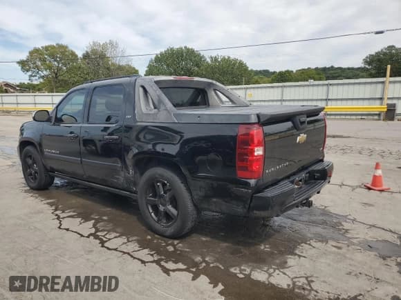 ✅ 2008 Chevrolet Avalanche 2LT • VIN: 3GNEC12018G121716 • Lot: 70934235. Wystawiony na Copart z przebiegiem 227 962 mil. Bezpłatny archiwum sprzedaży aukcyjnych z USA i szczegółowy raport historii pojazdu na DreamBid. Zdjęcie 2.