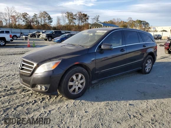 ✅ 2011 Mercedes-Benz R 350 • VIN: 4JGCB2FEXBA132245 • Lot: 92918595. Listed on Copart with 220,570 mi. Free auction sales archive from the USA and detailed vehicle history report at DreamBid. Image 1.