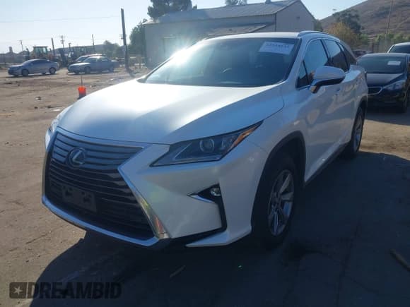 ✅ 2018 Lexus RX 350L Premium • VIN: JTJGZKCA8J2002912 • Lot: 43534533. Wystawiony na IAAI z przebiegiem 99 481 mil. Bezpłatny archiwum sprzedaży aukcyjnych z USA i szczegółowy raport historii pojazdu na DreamBid. Zdjęcie 2.