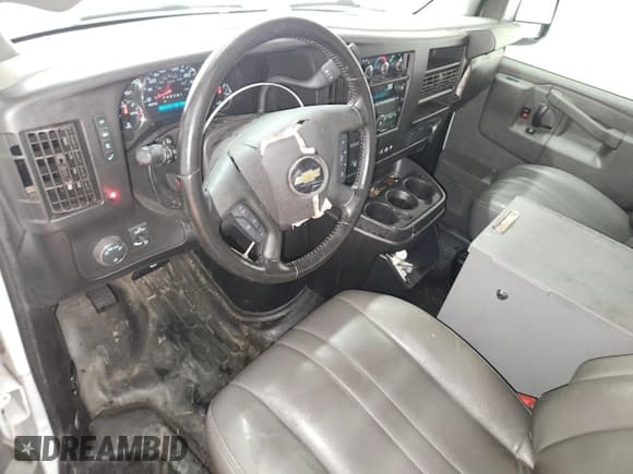 ✅ 2022 Chevrolet Express Cargo • VIN: 1GCWGAFP6N1181980 • Lot: 84340485. Listed on Copart with 72,178 mi. Free auction sales archive from the USA and detailed vehicle history report at DreamBid. Image 8.