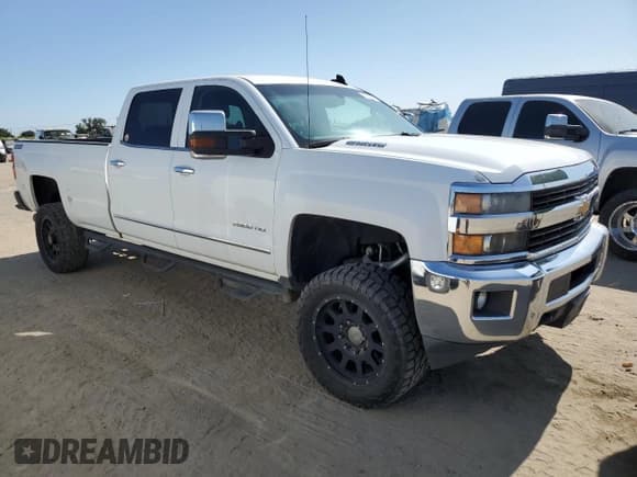 ✅ 2015 Chevrolet Silverado 2500HD LTZ • VIN: 1GC1KWE80FF586673 • Лот: 61583105. Опубликован ранее на Copart с пробегом 250 012 миль. Бесплатный доступ к архиву аукционных продаж из США и подробный отчёт об истории автомобиля на DreamBid. Изображение 4.