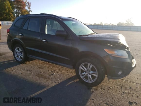 ✅ 2011 Hyundai Santa Fe Limited • VIN: 5XYZKDAG4BG032712 • Lot: 78782784. Listed on Copart with 198,550 mi. Free auction sales archive from the USA and detailed vehicle history report at DreamBid. Image 4.