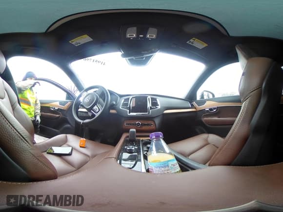 ✅ 2023 Volvo XC90 Plus • VIN: YV4L12PN2P1960851 • Lot: 41951796. Listed on IAAI with 17,894 mi. Free auction sales archive from the USA and detailed vehicle history report at DreamBid. Image 19.