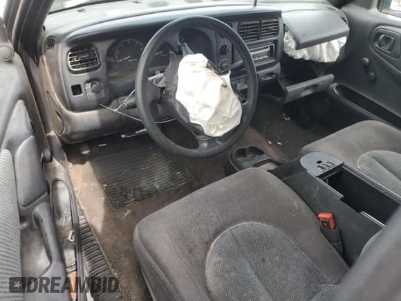 ✅ 1998 Dodge Dakota SLT • VIN: 1B7GL22X0WS654957 • Lot: 48569595. Wystawiony na Copart z przebiegiem Nie podano. Bezpłatny archiwum sprzedaży aukcyjnych z USA i szczegółowy raport historii pojazdu na DreamBid. Zdjęcie 8.