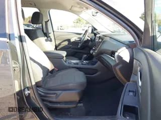 ✅ 2018 Chevrolet Traverse LT Cloth • VIN: 1GNEVGKW9JJ226820 • Lot: 43420297. Wystawiony na IAAI z przebiegiem 104 693 mil. Bezpłatny archiwum sprzedaży aukcyjnych z USA i szczegółowy raport historii pojazdu na DreamBid. Zdjęcie 5.