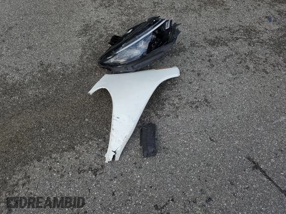 ✅ 2022 Mercedes-Benz EQS 450+ • VIN: W1KCG2DB4NA013731 • Lot: 38658704. Listed on Copart with 33,643 mi. Free auction sales archive from the USA and detailed vehicle history report at DreamBid. Image 14.