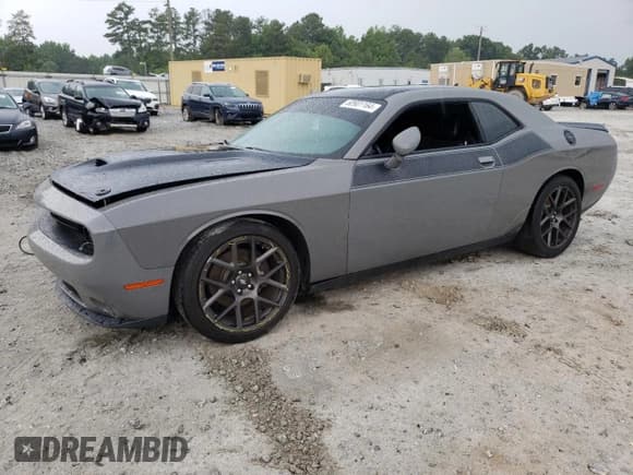 ✅ 2018 Dodge Challenger T/A • VIN: 2C3CDZBT2JH112166 • Lot: 60901164. Wystawiony na Copart z przebiegiem Nie podano. Bezpłatny archiwum sprzedaży aukcyjnych z USA i szczegółowy raport historii pojazdu na DreamBid. Zdjęcie 1.